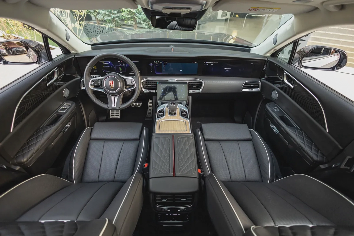 Hongqi E-HS9 2024-15-15