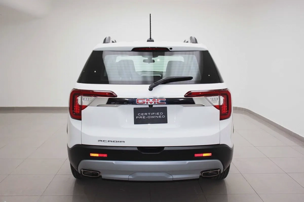 2023 GMC Acadia SLE - GCC Specs - Like New!