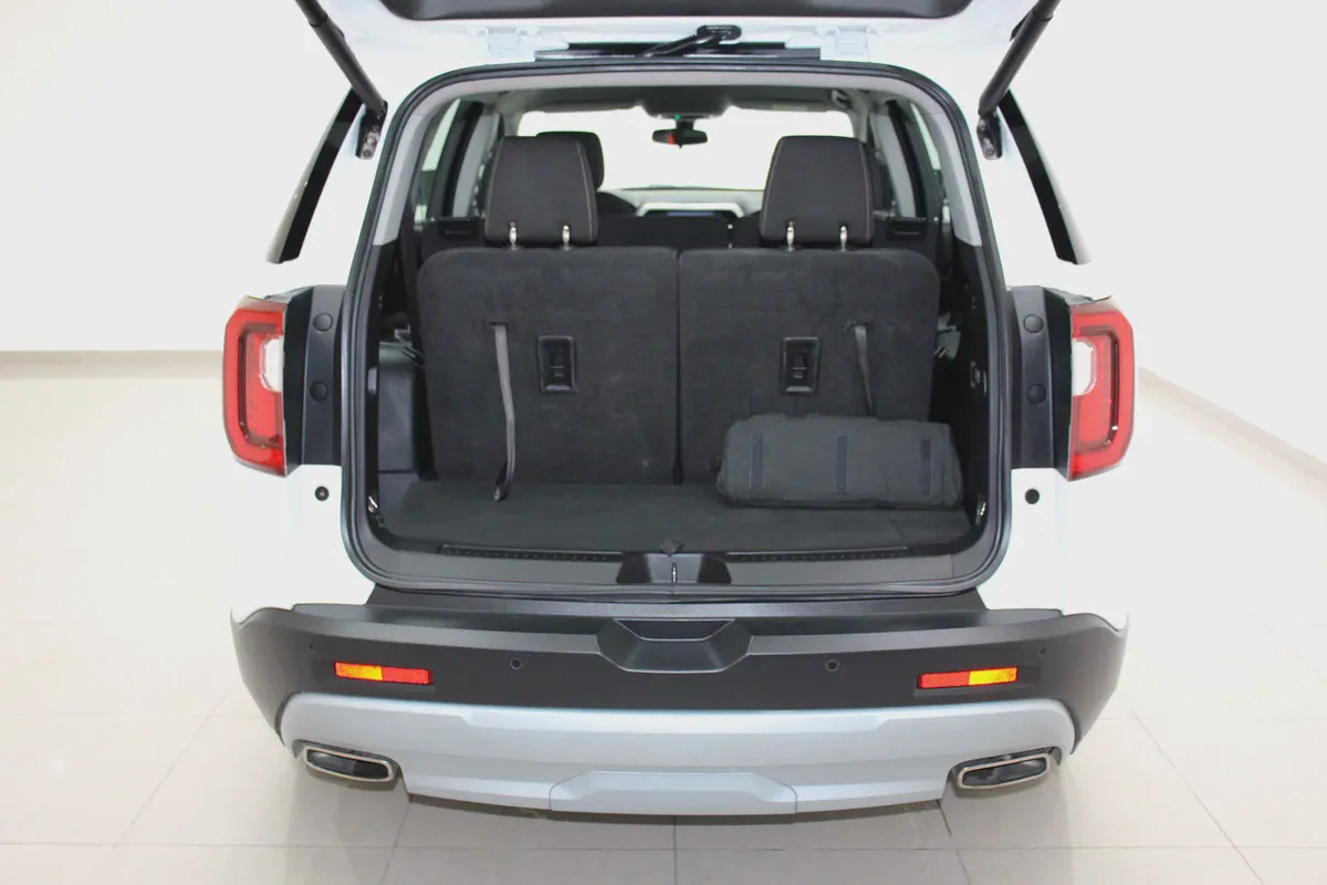 2023 GMC Acadia SLE - GCC Specs - Like New!-4-4