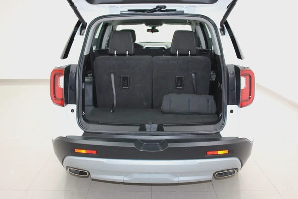2023 GMC Acadia SLE - GCC Specs - Like New!