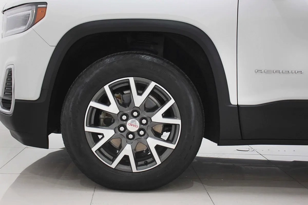 2023 GMC Acadia SLE - GCC Specs - Like New!