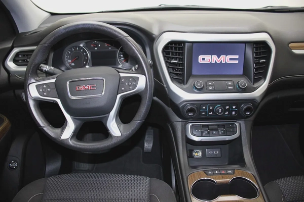 2023 GMC Acadia SLE - GCC Specs - Like New!