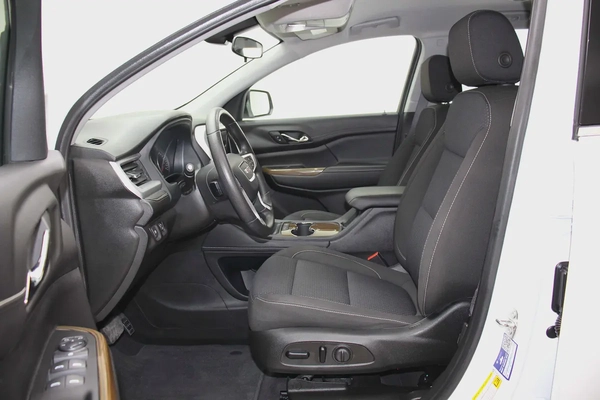 2023 GMC Acadia SLE - GCC Specs - Like New!
