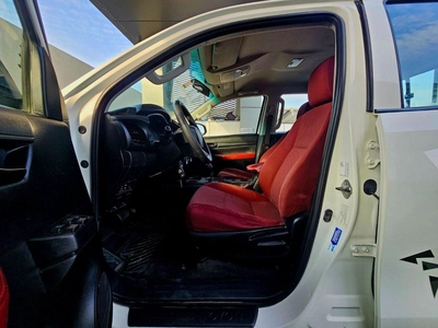 Toyota Hilux GLS PATROL/ AUTO GEAR/ WIDE BODY / AUTO WINDOWS / FULL OPTION-8