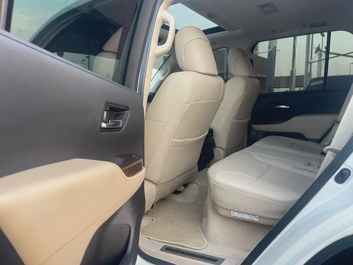 تويوتا لاند كلوزر Toyota Land Cruiser GXR 2024 GCC Specs-11-11