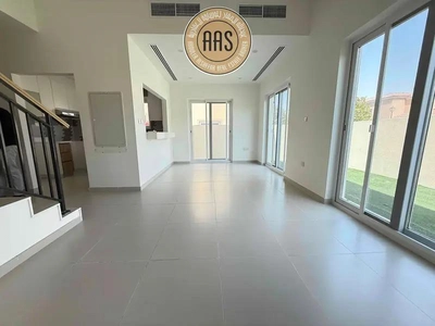 Hot Offer ! 4Bedroom Townhouse Villa Available For Rent in Vill-0