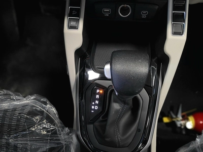 KIA CARENS 1.5L 7-SEATS MODEL 2025 GCC SPECS-18