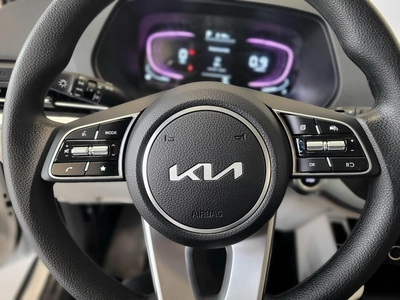 KIA CARENS 1.5L 7-SEATS MODEL 2025 GCC SPECS-13