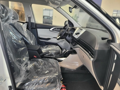KIA CARENS 1.5L 7-SEATS MODEL 2025 GCC SPECS-9