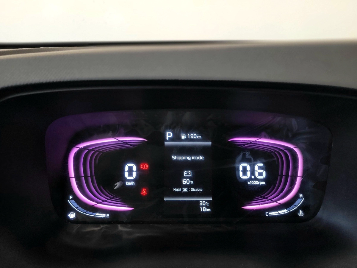 KIA CARENS 1.5L 7-SEATS MODEL 2025 GCC SPECS-12-12