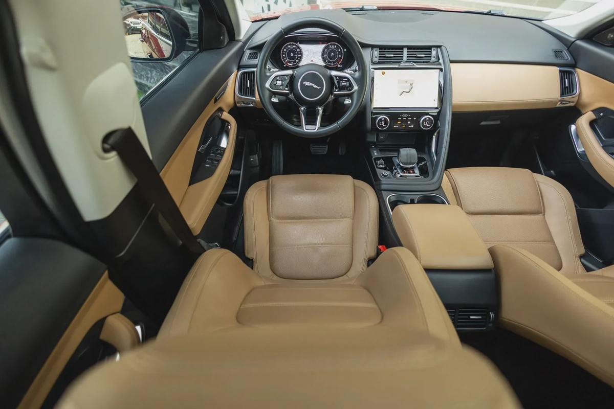 Jaguar E-Pace 2021-10-10
