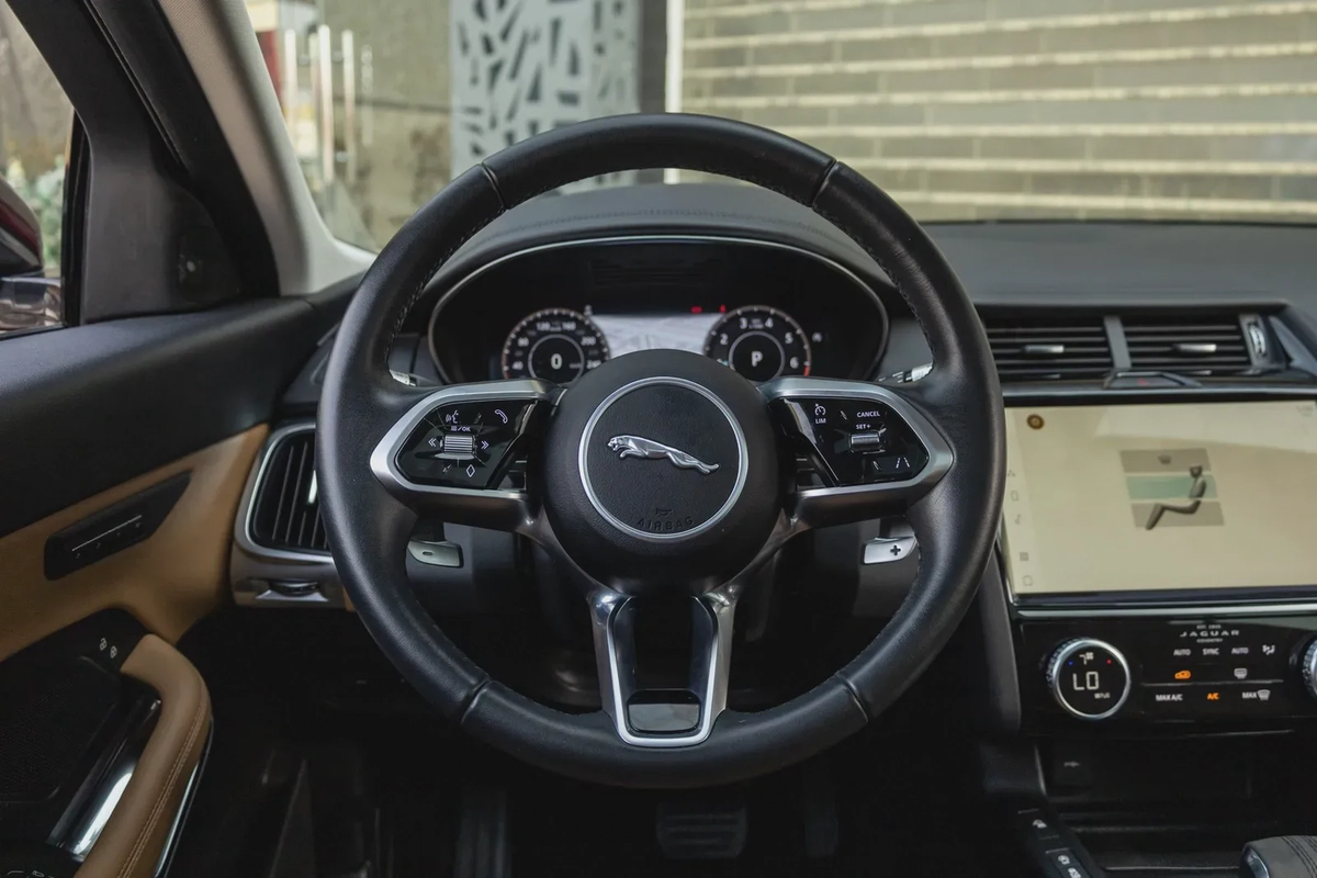 Jaguar E-Pace 2021-9-9