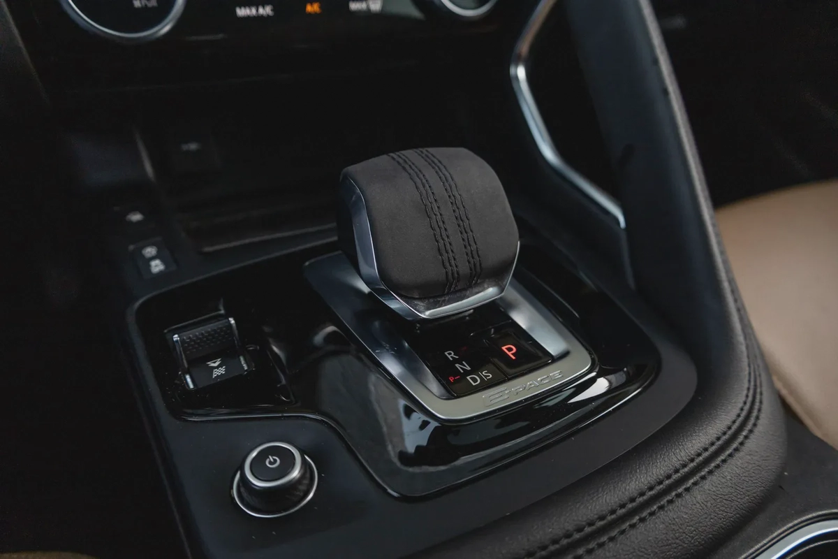 Jaguar E-Pace 2021-11-11