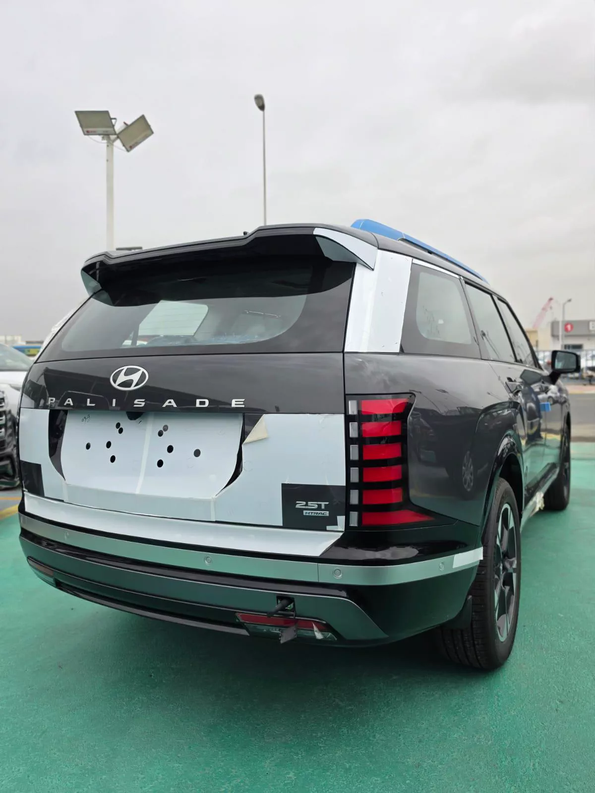 HYUNDAI PALISADE LUXURY GREY COLOR-1-1