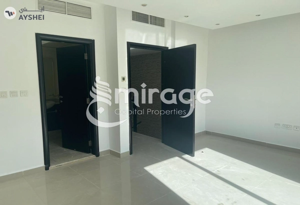 TOWNHOUSE FOR SALE IN DESERT STYLE, AL REEF VILLAS