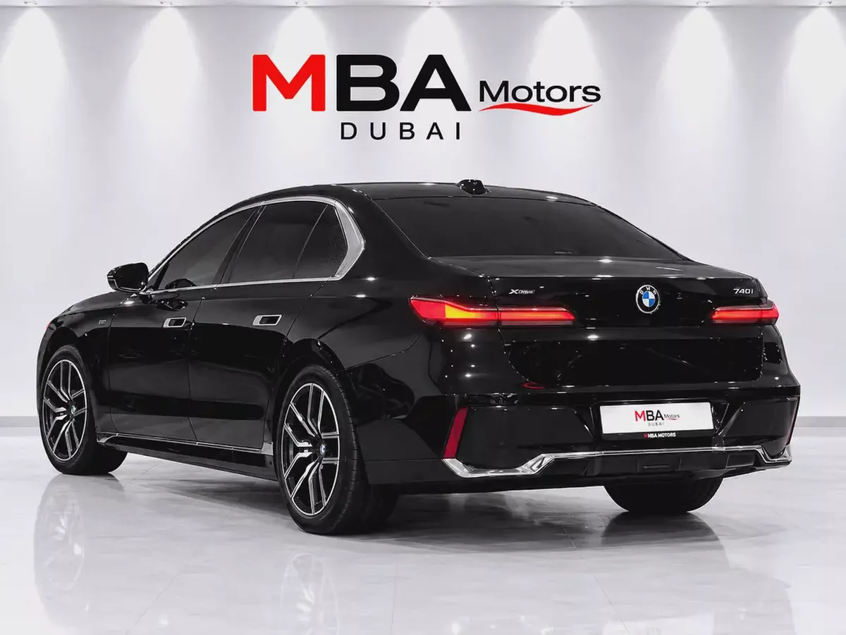 2025 | BMW 740i xDrive | Low Mileage |M-Package | Fully loaded-3-3