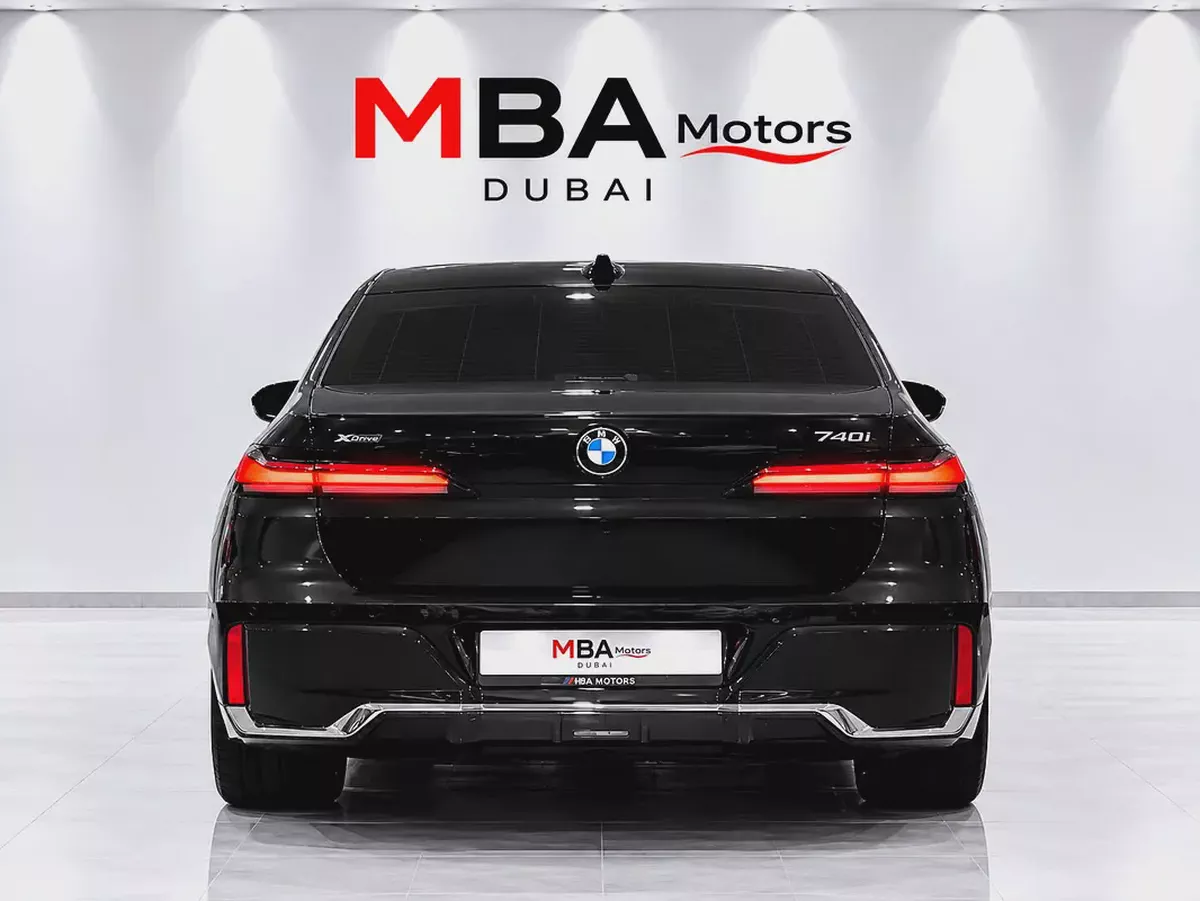 2025 | BMW 740i xDrive | Low Mileage |M-Package | Fully loaded-4-4