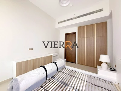 Brand New l Fully Furnished l Upgraded Unit-10