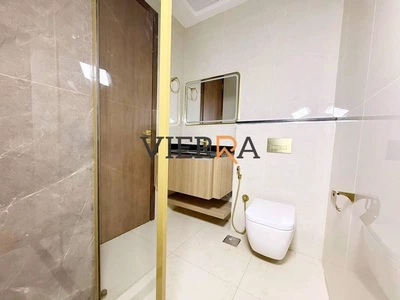 Brand New l Fully Furnished l Upgraded Unit-14