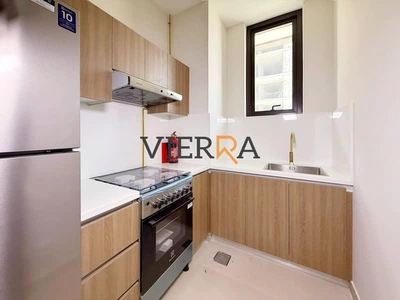 Brand New l Fully Furnished l Upgraded Unit-5