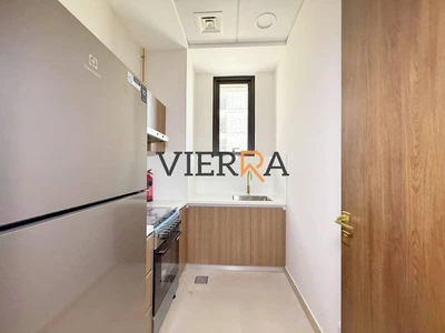 Brand New l Fully Furnished l Upgraded Unit-6