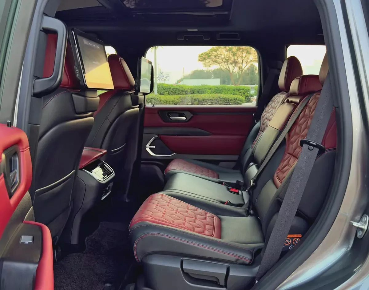 2025 Nissan Patrol SE 3.8l Platinum, Dealer Warranty, GCC Specifications-12-12