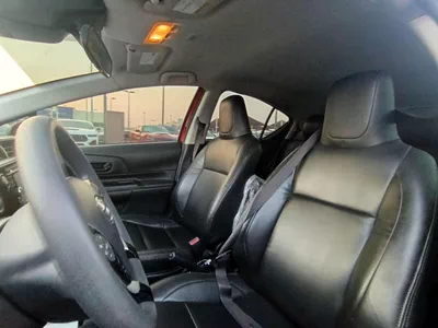 Toyota Prius+-12