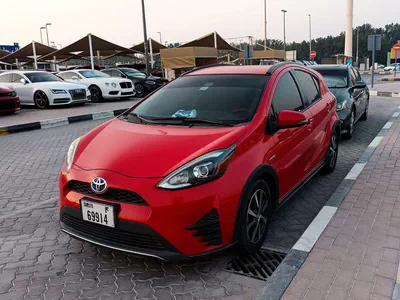 Toyota Prius+-2