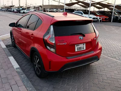 Toyota Prius+-4