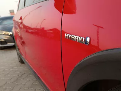 Toyota Prius+-6