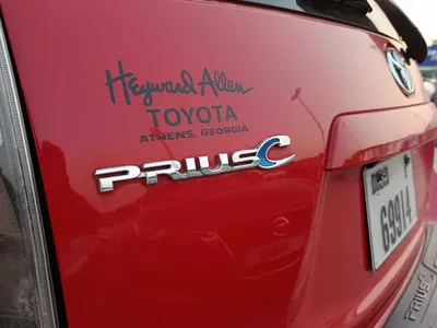 Toyota Prius+-8