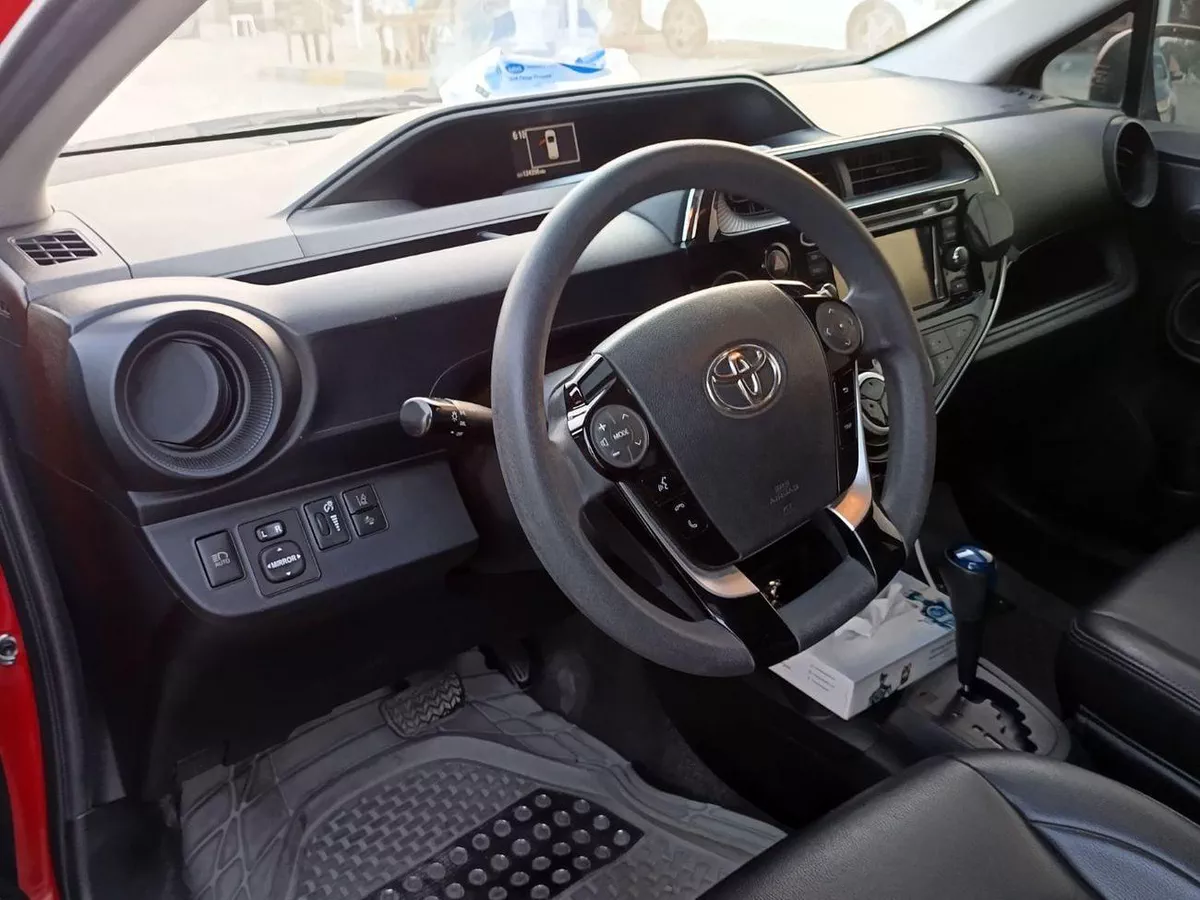 Toyota Prius+-9-0