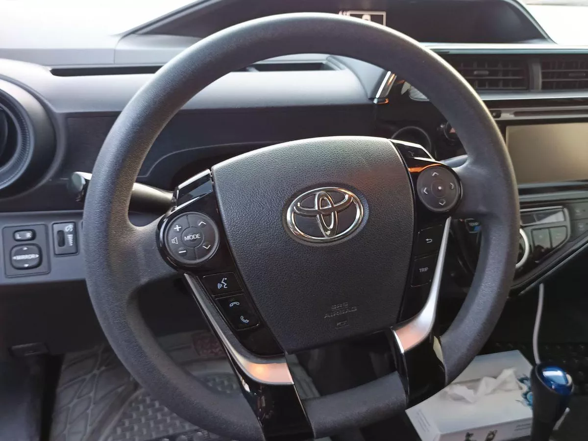 Toyota Prius+-10-0