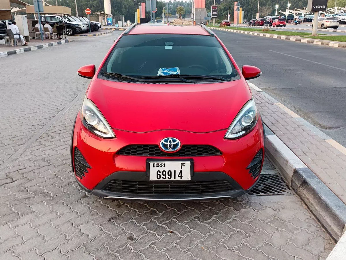 Toyota Prius+-1-0
