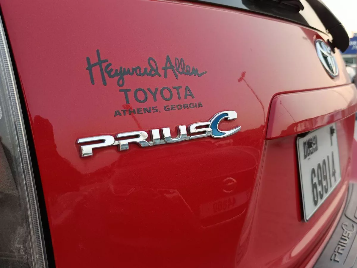 Toyota Prius+-8-0