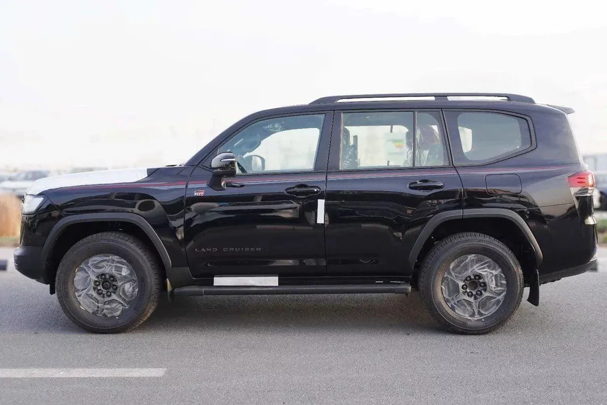 Toyota Land Cruiser GR SPORT DIESEL FULL OPTION 2026-4-0