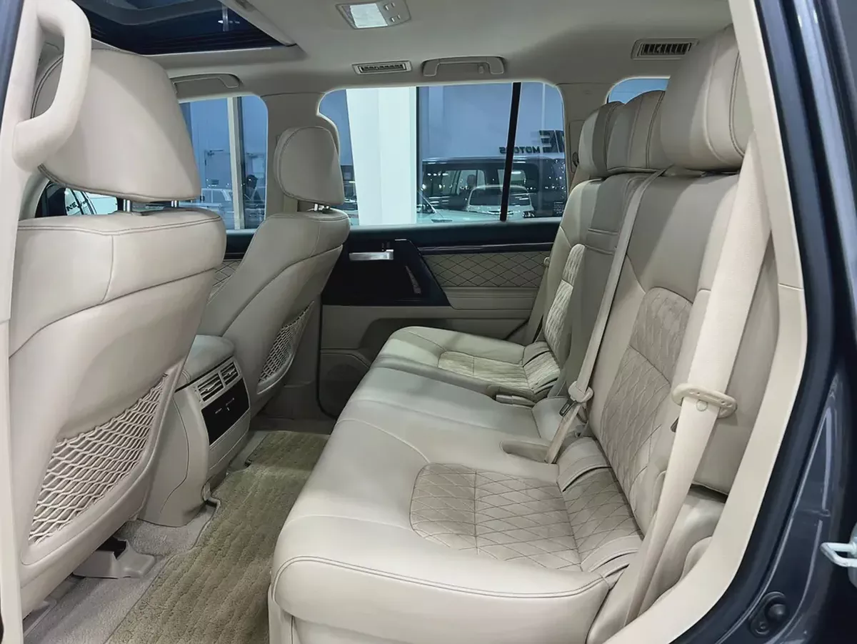 Toyota Land Cruiser GXR Grand Touring 2020 | GCC Specs | Pristine Condition-14-14