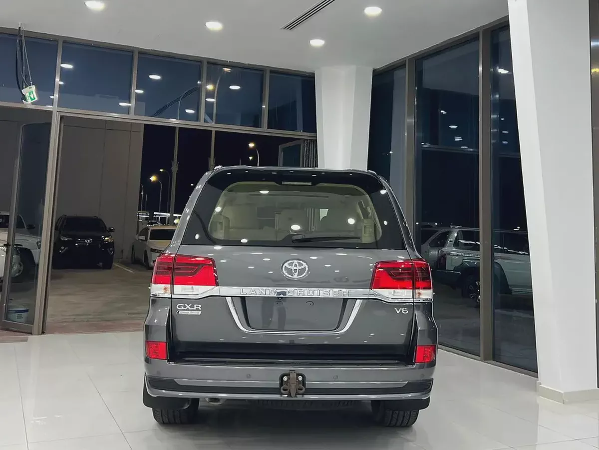 Toyota Land Cruiser GXR Grand Touring 2020 | GCC Specs | Pristine Condition-18-18