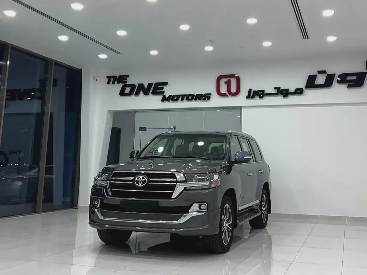 Toyota Land Cruiser GXR Grand Touring 2020 | GCC Specs | Pristine Condition-2-2