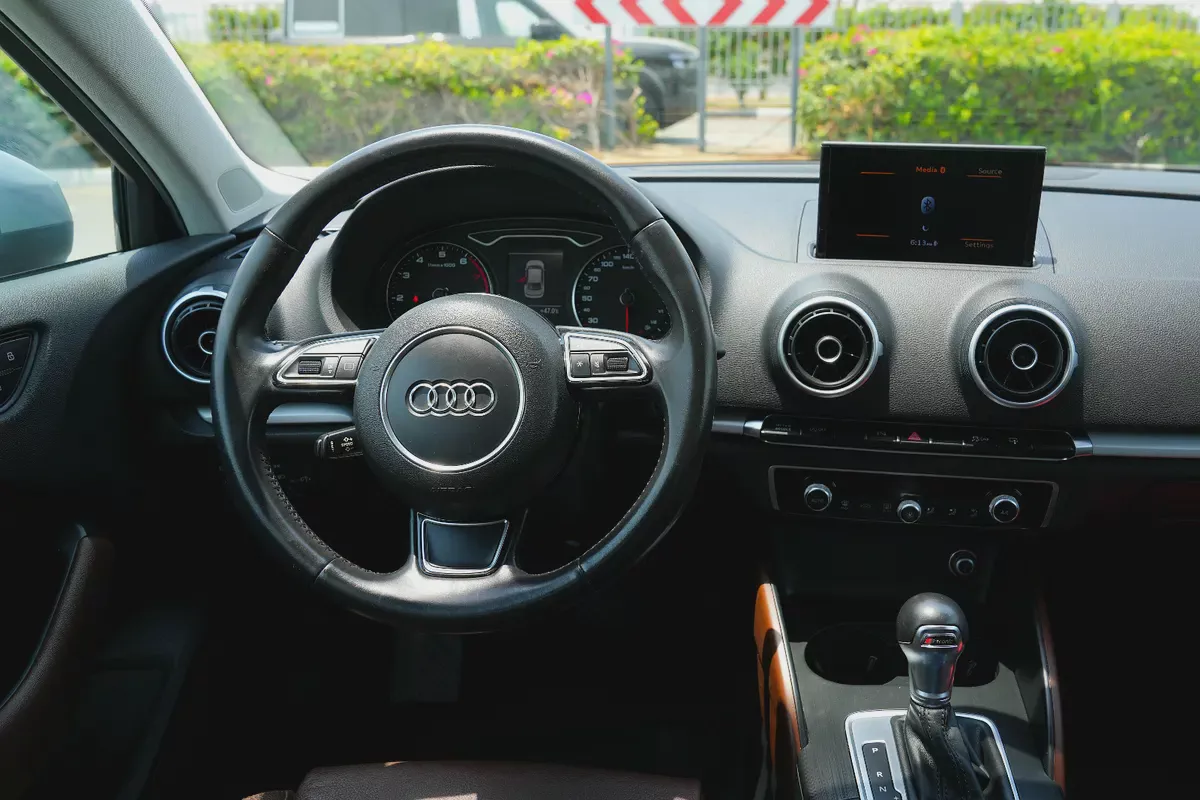 Audi A3 30 TFSI 2016 | GCC Specs | Well Maintained-5-5