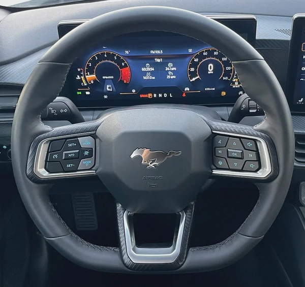 FORD - MUSTANG - 2024 - ECOBOOST - V4 - 2,3L - BY TURBO - AMERICAN SPECS VERY GOOD CONDITION