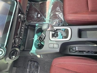 Toyota Hilux  2.7L 4 CYLINDER 2026 MODEL OMANI-2