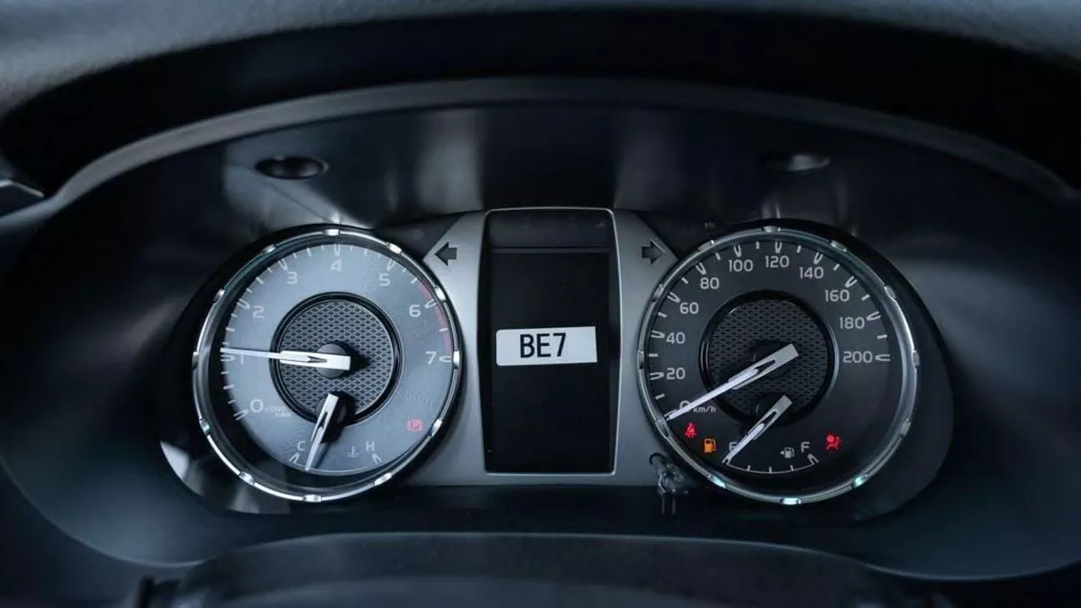 Toyota Hilux GL SR 2.7L-14-0