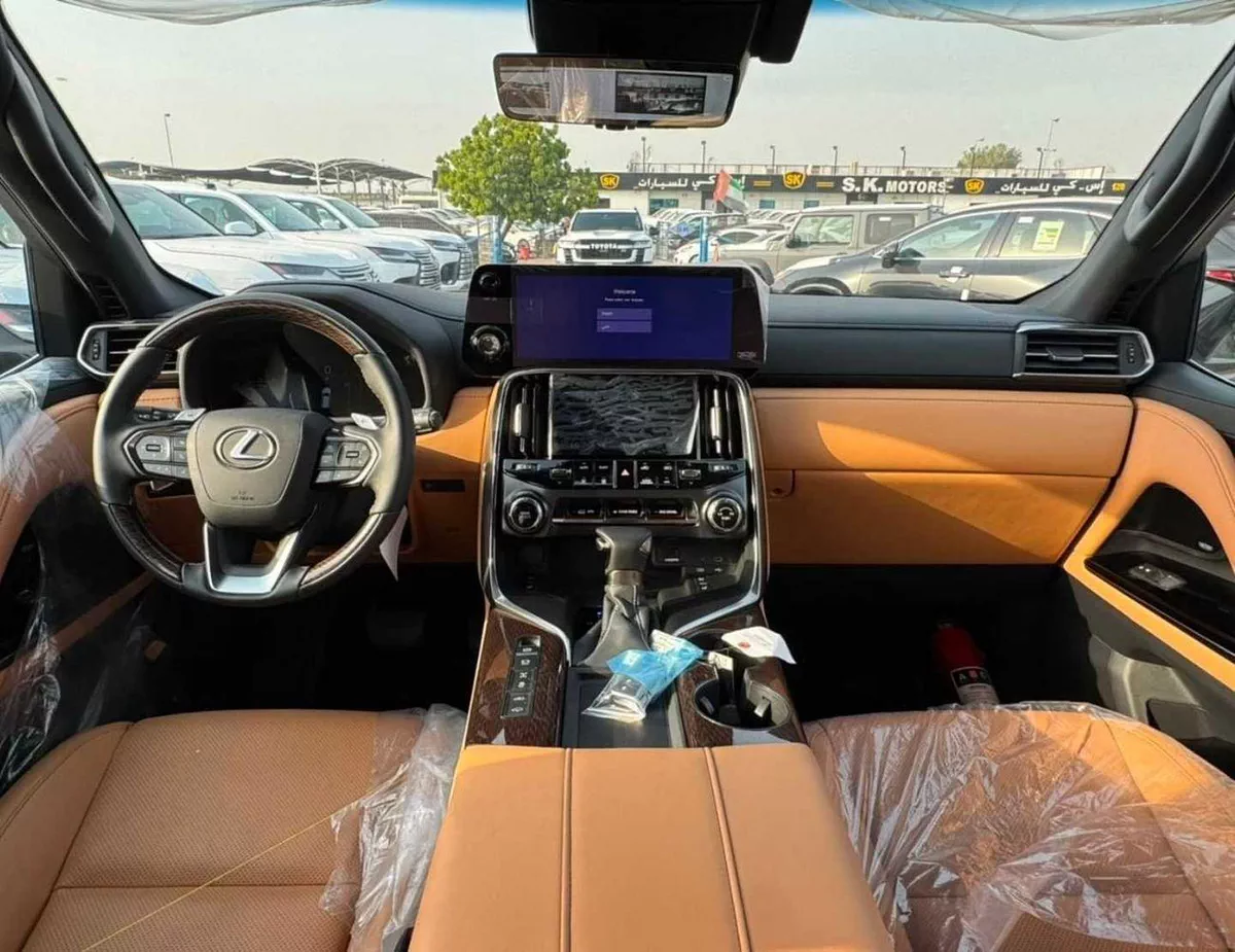 Lexus LX600 SIGNATURE TURBO SPORT || 3.5L PETROL V6 | RADAR | REAR ENTERTAINMENT SCREEN | LETAHER / SUNROOF (CODE # L6TSO)-15-0