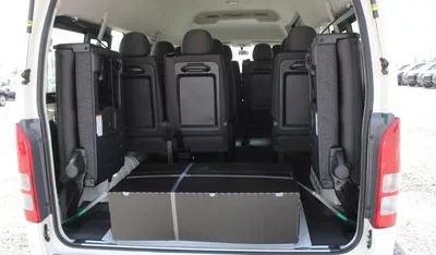 Toyota Hiace DLS - STD ROOF Toyota Hiace 2.5L High Roof Diesel old ship 2025-7