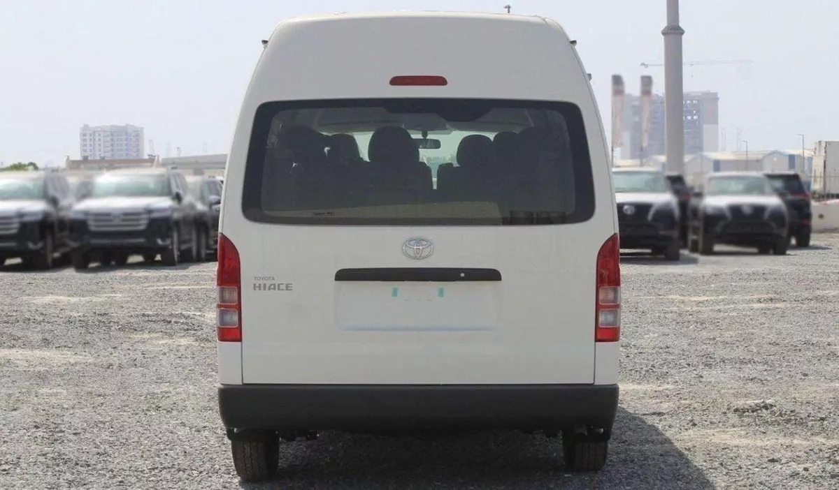 Toyota Hiace DLS - STD ROOF Toyota Hiace 2.5L High Roof Diesel old ship 2025-6-0