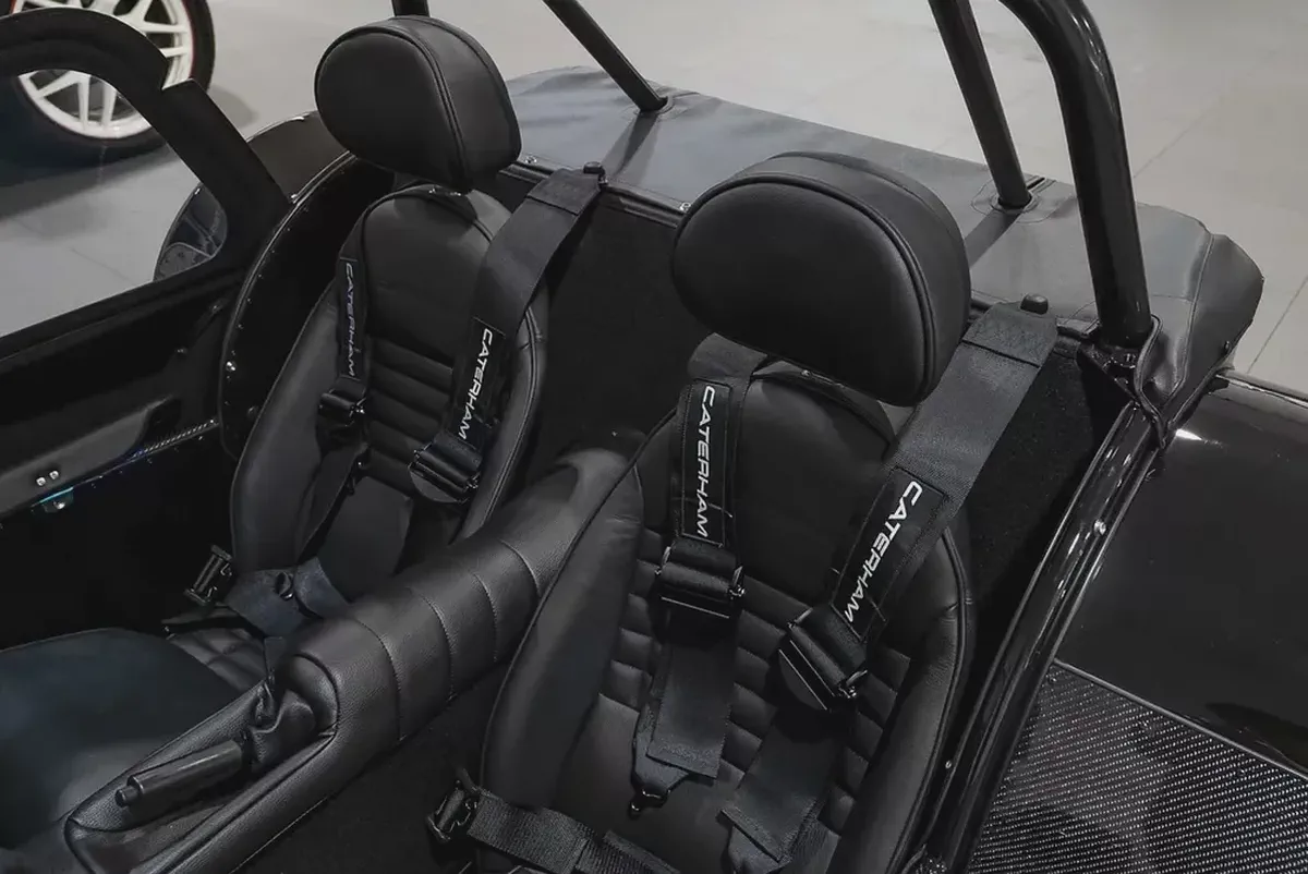 CASH ONLY: 239,000 AED | 2025 Caterham 360S / Caterham Warranty-10-10