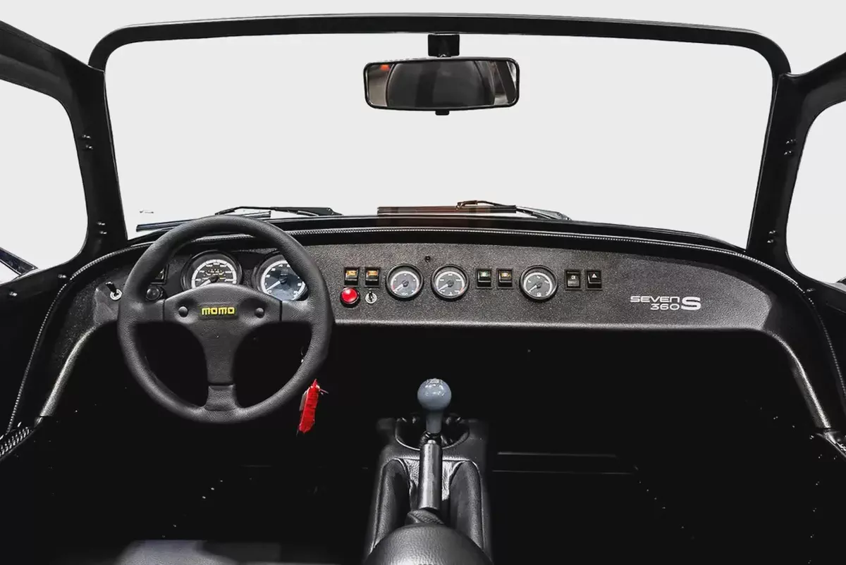 CASH ONLY: 239,000 AED | 2025 Caterham 360S / Caterham Warranty-7-7