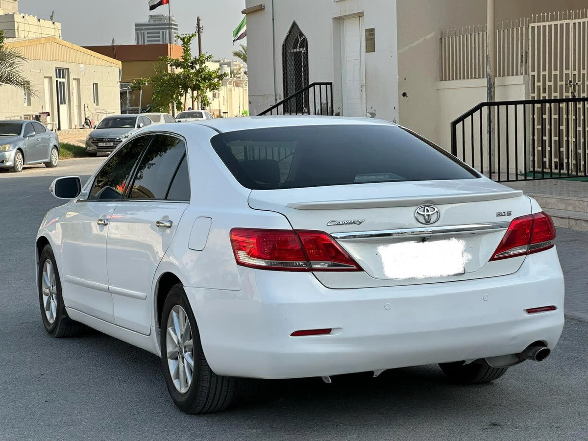 Toyota Camry Sedan-2-2