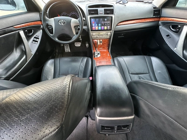 Toyota Camry Sedan